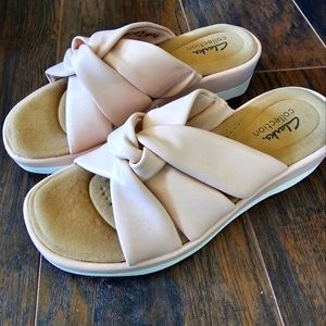 Clarks sandals size 7